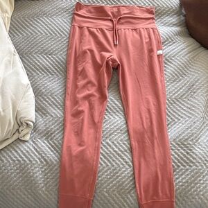 Vuori size M Coral Leggings